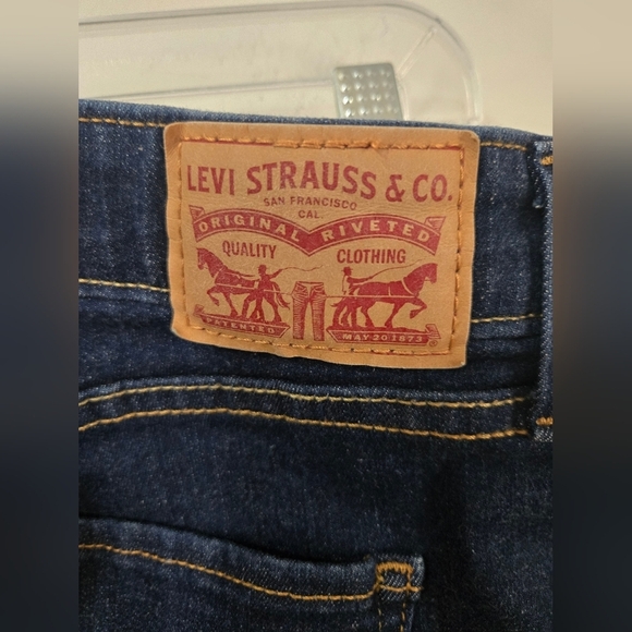 Levi's Women's Classic Mid Rise Studded Skinny Jeans Size 14 - Picture 6 of 9